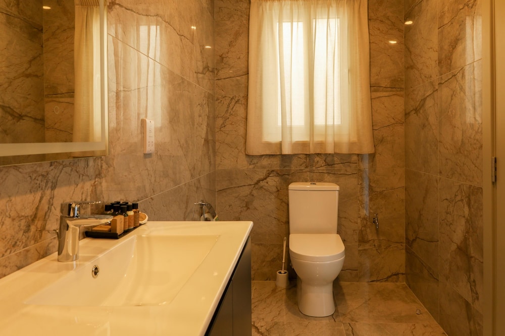 Magnifica Gozitan Villa Pool And Jacuzzi