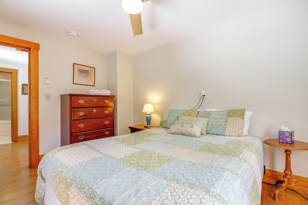 Swim, Ski & Sip: Lakefront Retreat in Plymouth