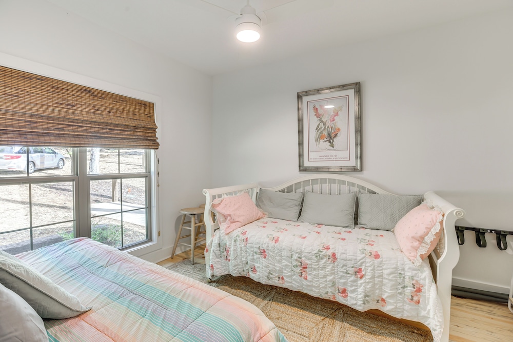 Modern Home Near Lake Martin: Fishing Pond On-site view 2