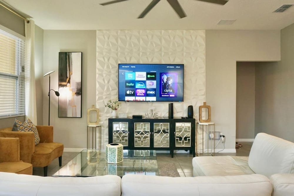 3kingbeds Spa Gameroom Solterra