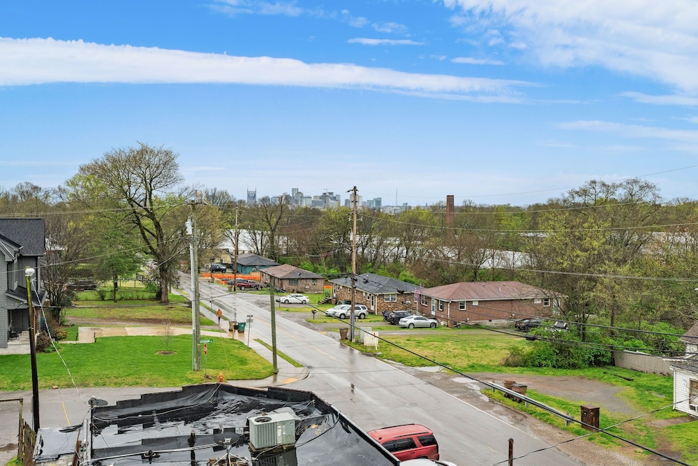 Jones Ave view 4