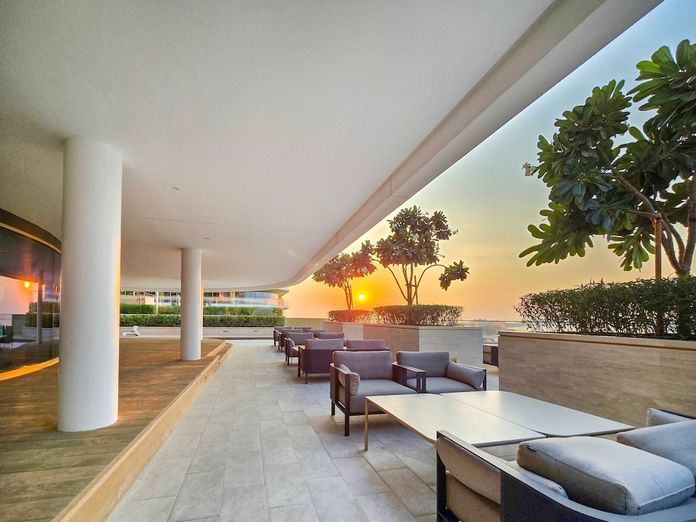 Easygo-luxury Beachfront 1bdr Grand Bleu