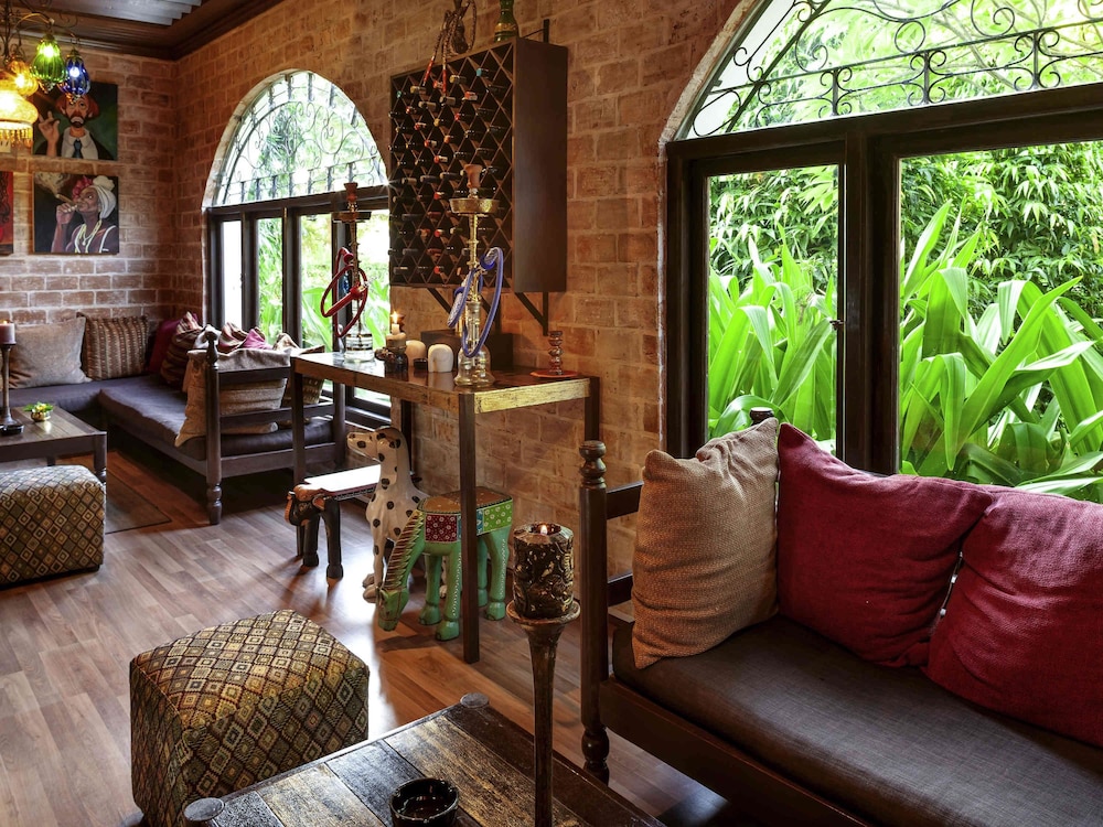 Mercure Mandalay Hill Resort