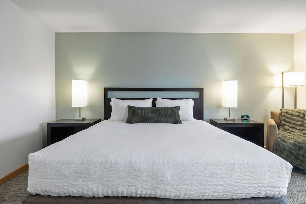 Bonneville Hot Springs Resort & Spa