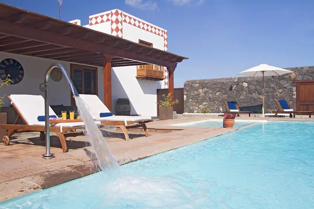 Casa Rural Hero With 5 Bedrooms and 4 Bathrooms
