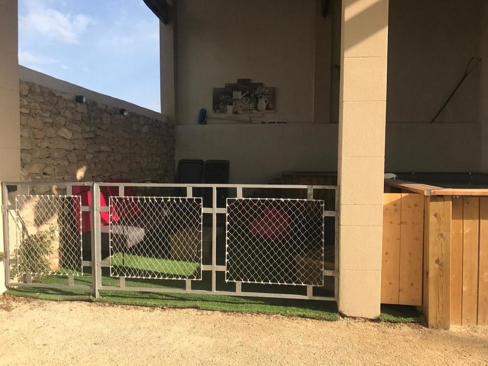 Photo 16