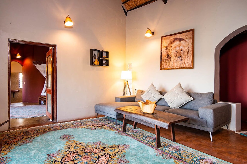 Mukambi Safari Lodge