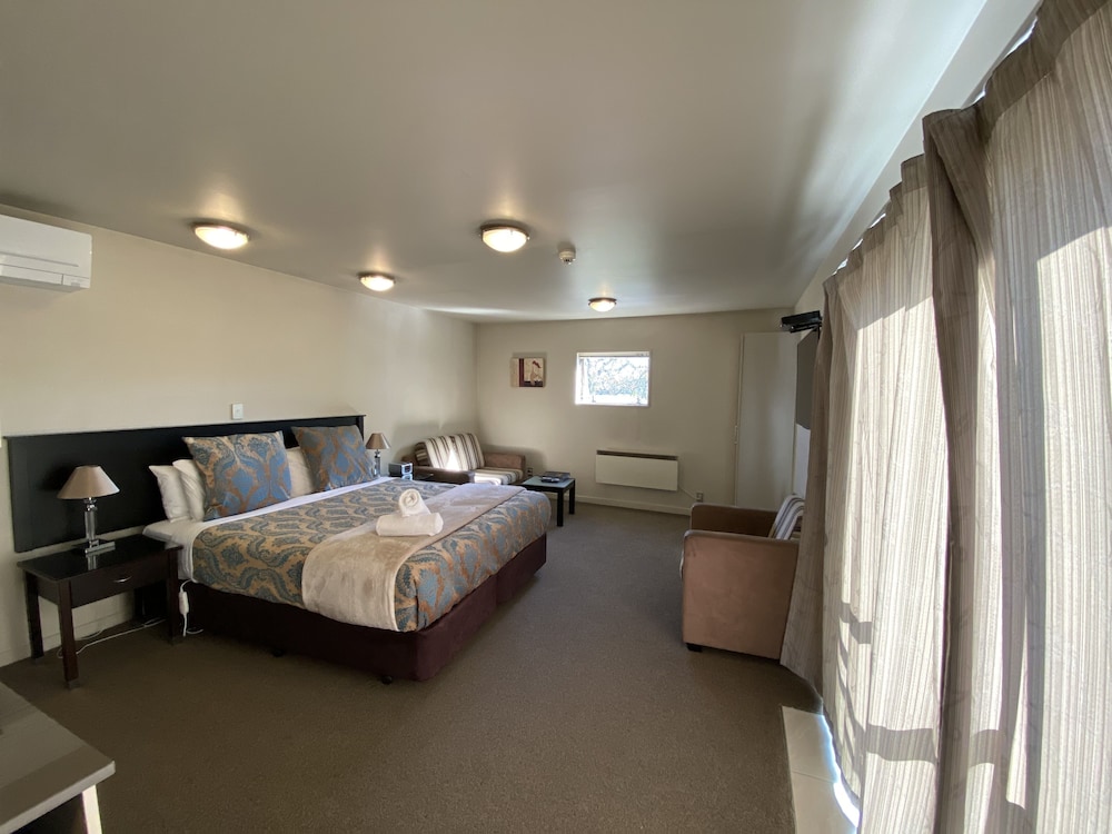 De Lago Motel Apartments