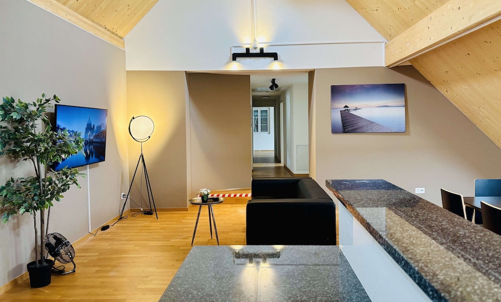 TONIGHT Apartments