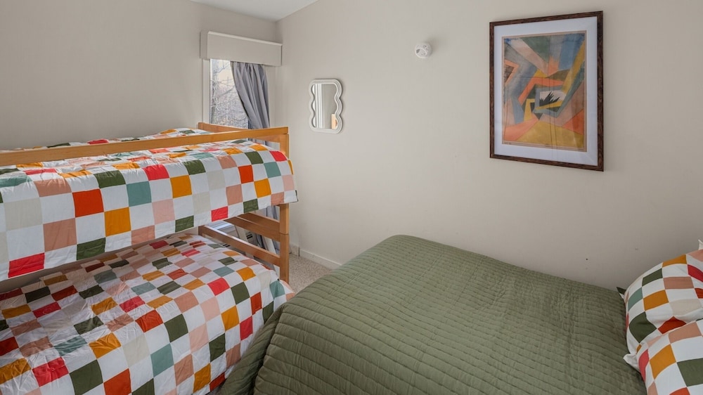 19 North Lynx 4 Bedroom Condo