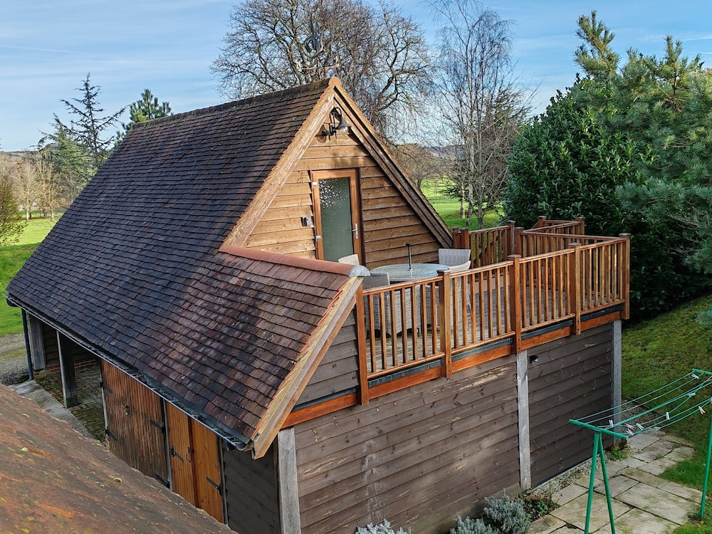 Hayne Barn Estate - Private Estate : 6 Eco Lodges - 1 Studio