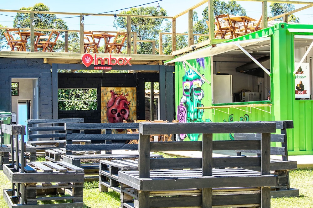 Innbox - Praia Do Rosa - Hostel