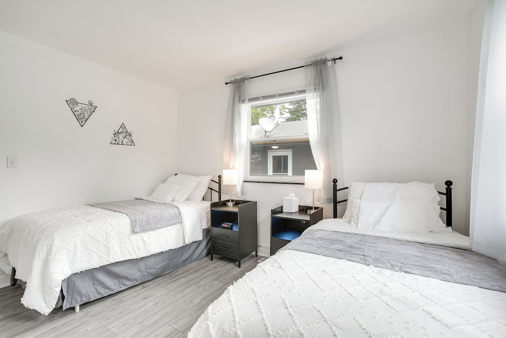 Dayton Condo w/ Courtyard < 3 to Downtown! view 2