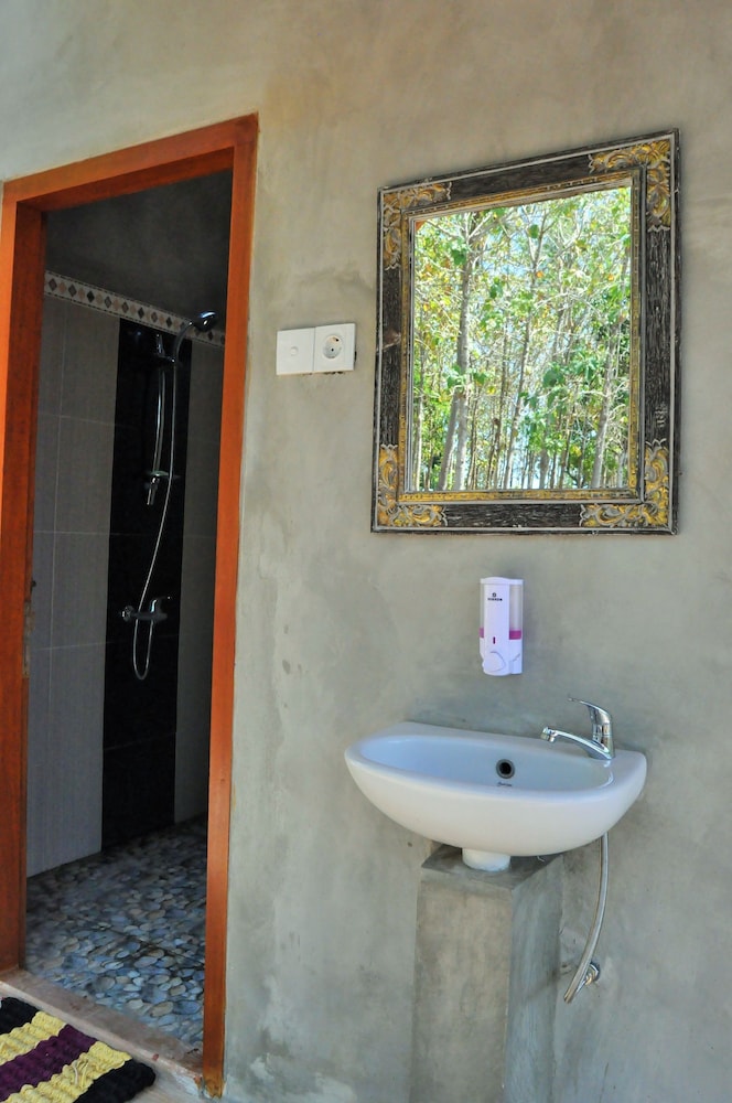 Kubu Sental Cottage 24