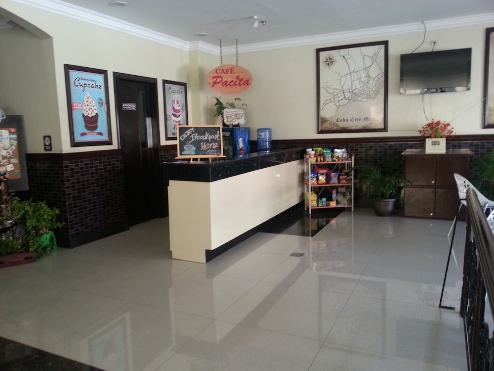 Crown Port View Hotel