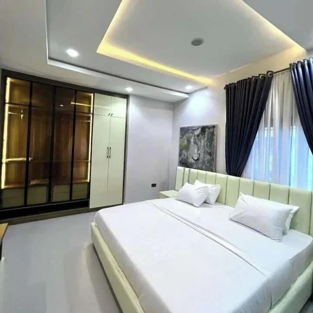 Westnite Apartment