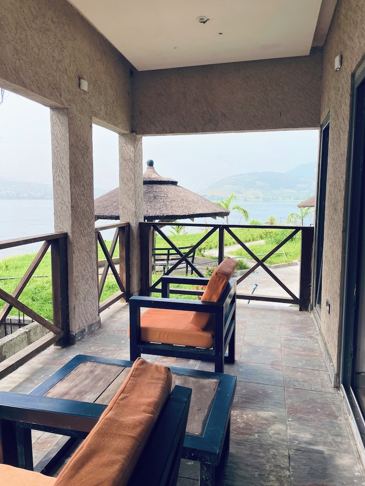 Platinum Blue Island Resort