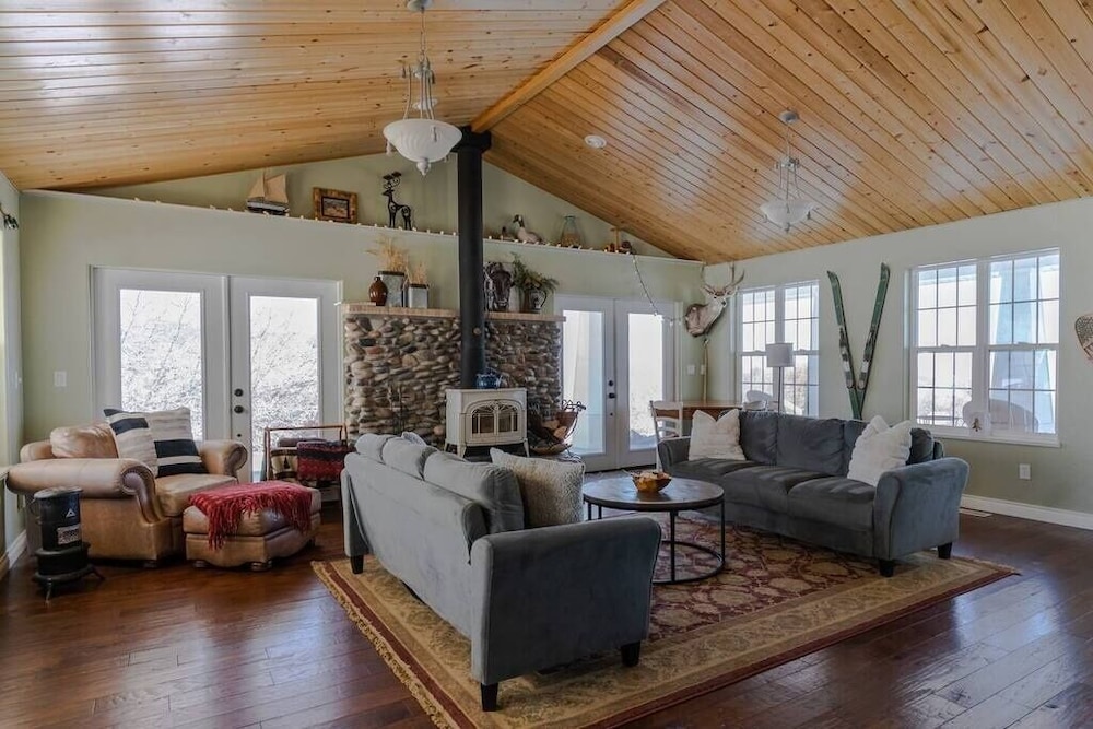 Lone Eagle Haven 3 Bedroom Home