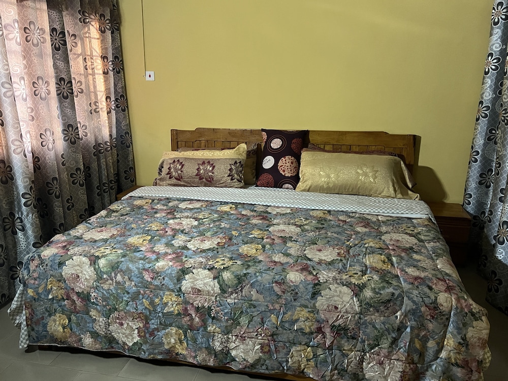 Naayina Vacation Villas view 4