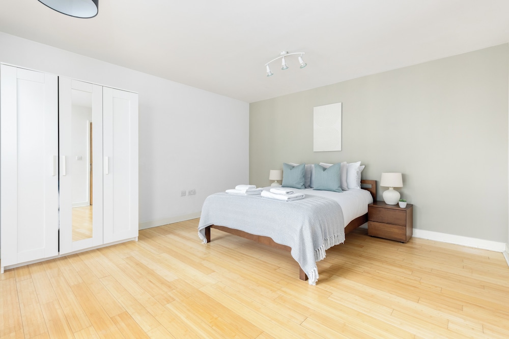 Spacious 2 Bed Apartment in Dalston