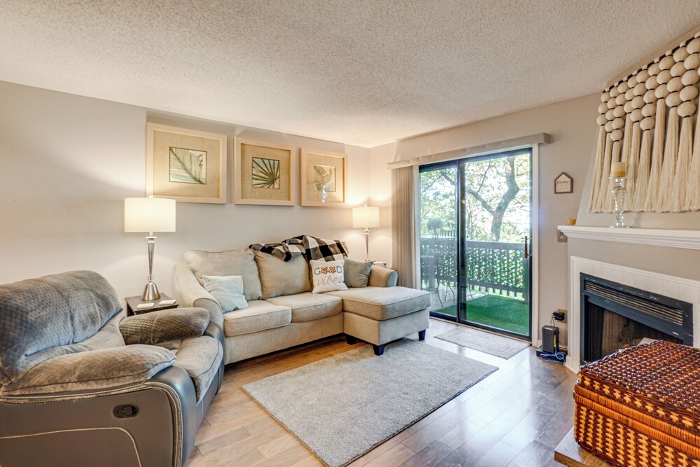Hike, Fish & Golf: Condo 5 Mi to Ozone Falls!