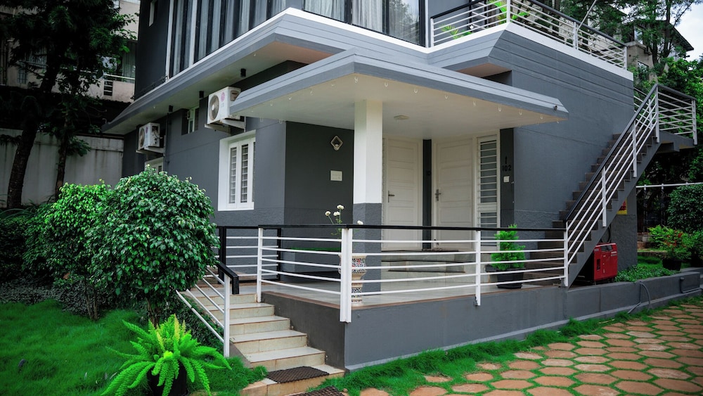 Thavika Silverwood Residence Yelagiri