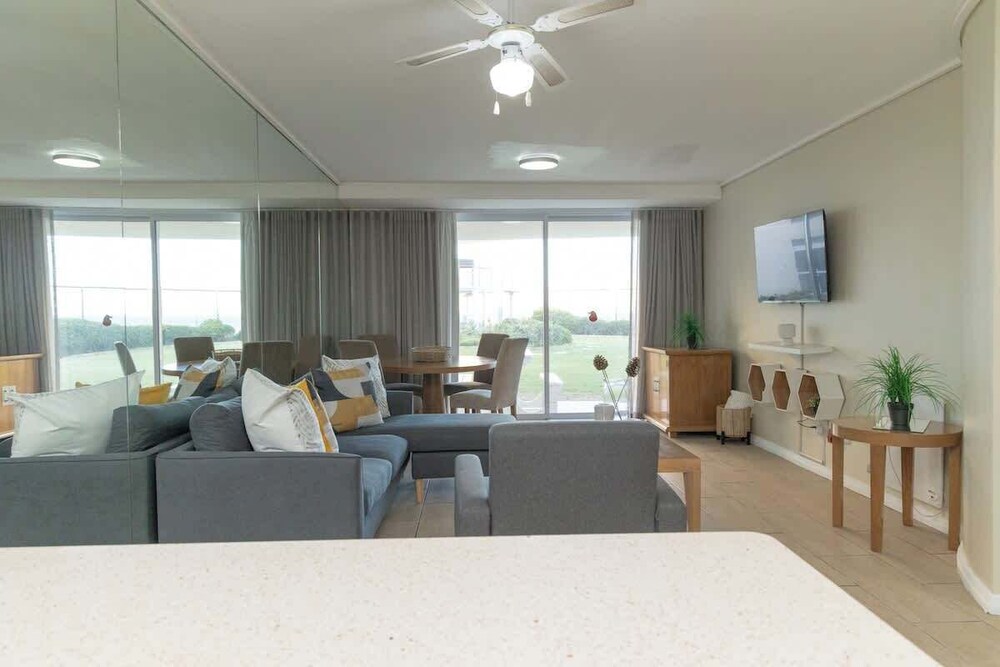 Holiday Apartment Lagoon Beach