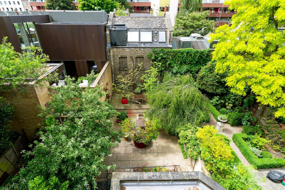 5 Doughty Street