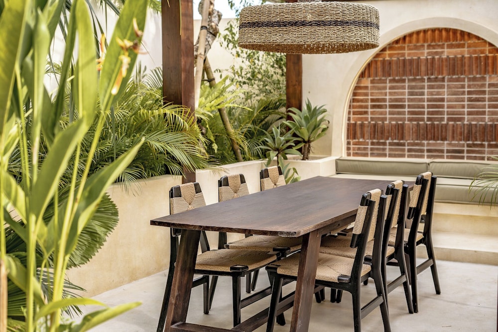 Bedouin House Pererenan