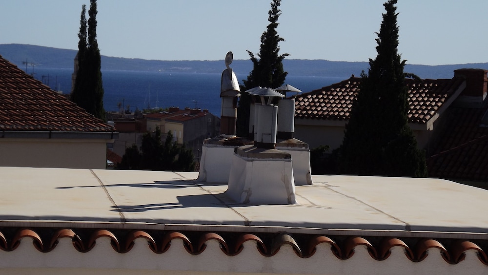 Inviting Apartment 7 Sleeps 4 Guests view 2