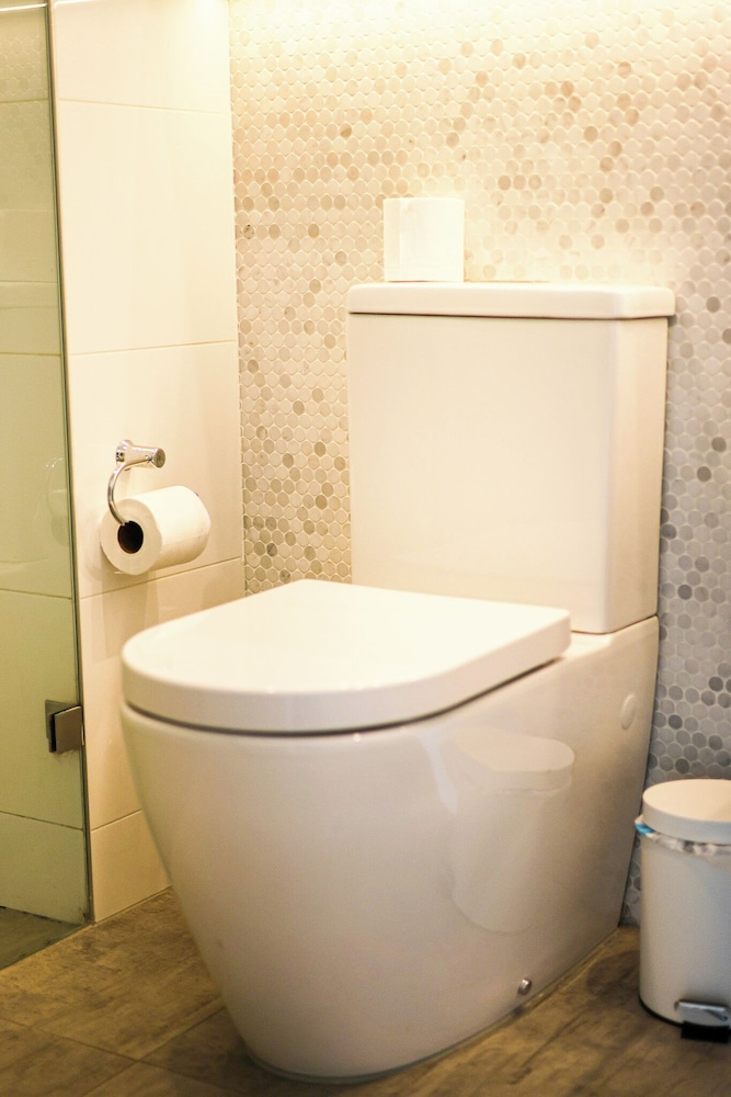 StayAU Stylish 2BR Central Box Hill