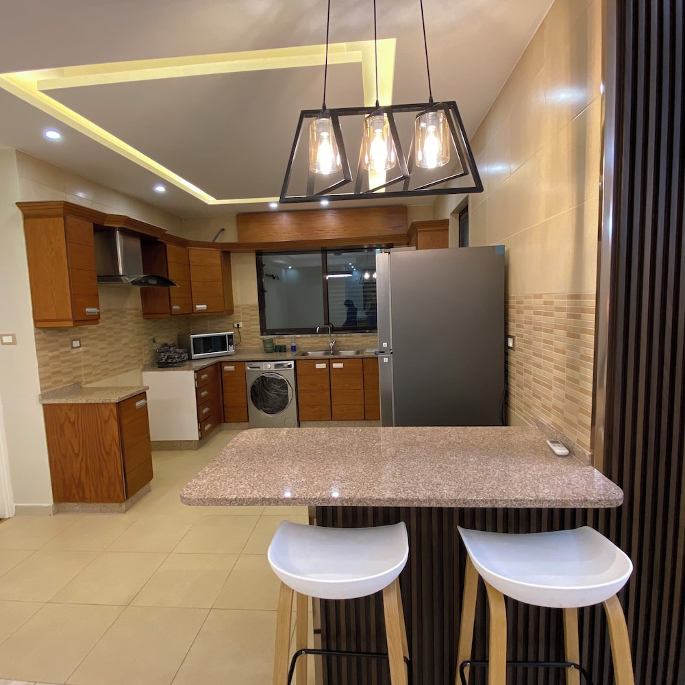 Charming 3-bed Apartment in 7th Circle Amman view 5