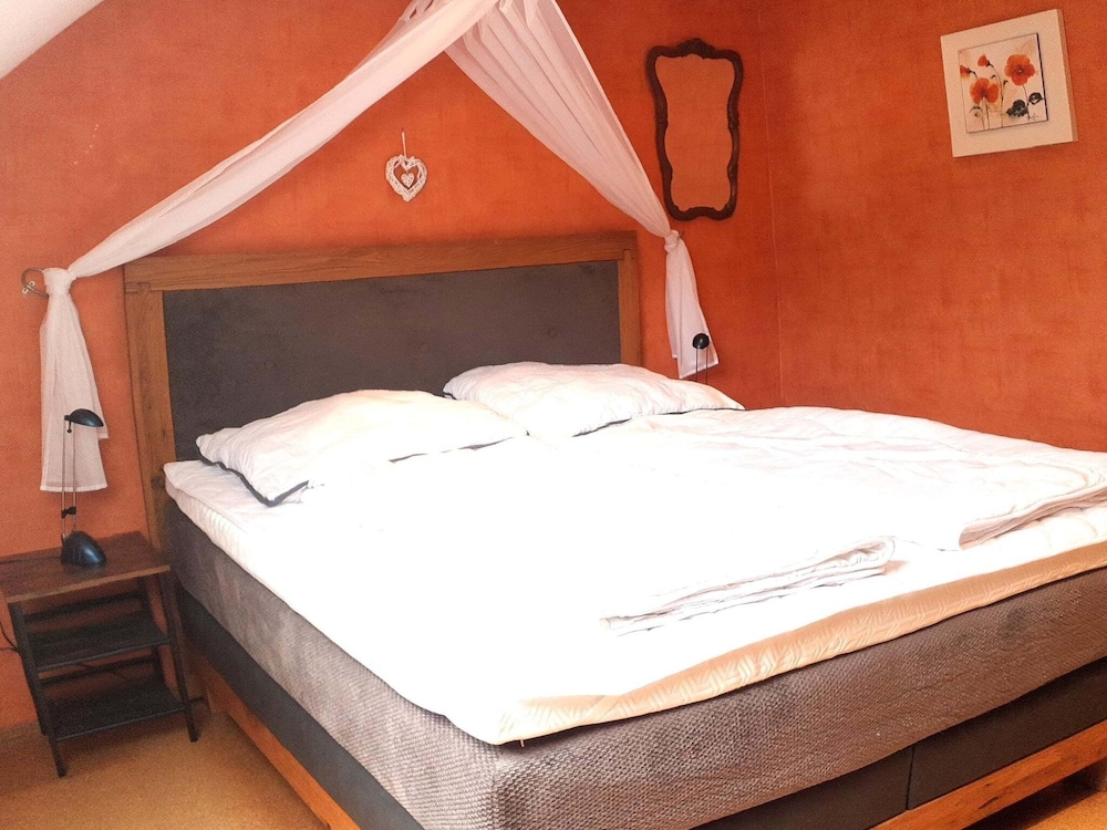 Comfortable Holiday Home Near Vineyards in Bremm