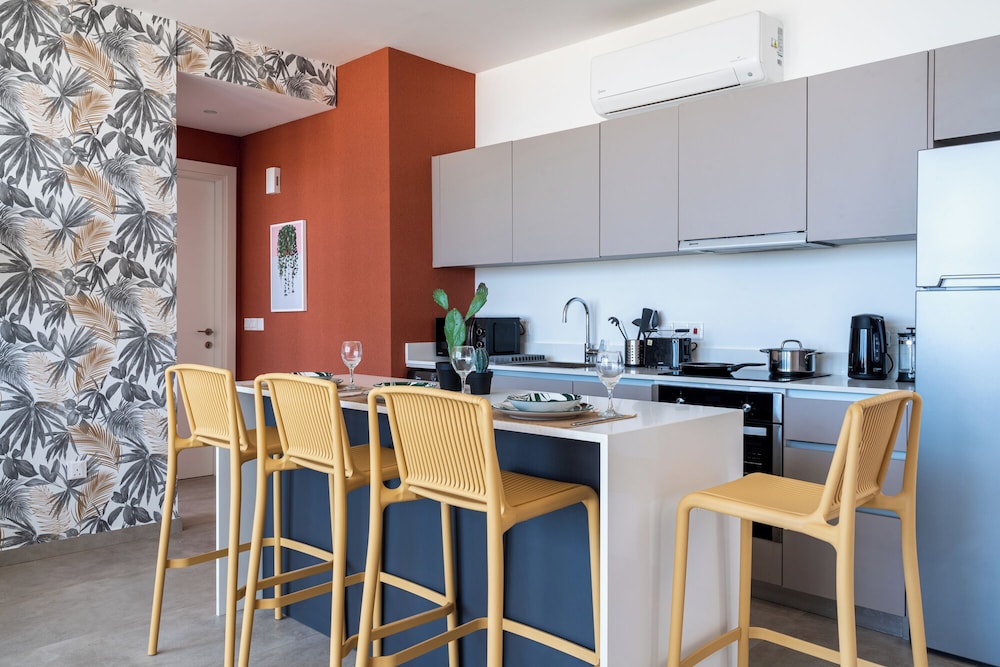 Blu Horizon - Stylish Living with Pool & Balconies in Protaras