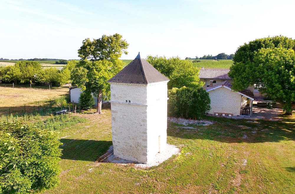 Château Pierre de Montignac