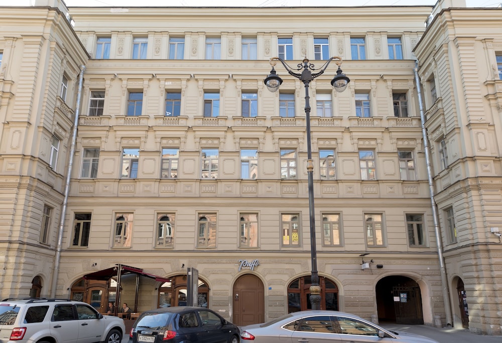 Roth & Rubinstein Mini Hotel