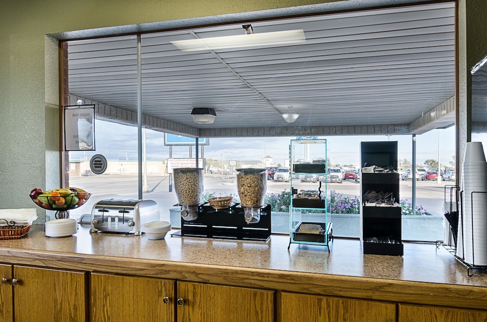 Liberal Vacations - Rodeway Inn - Property Image 5