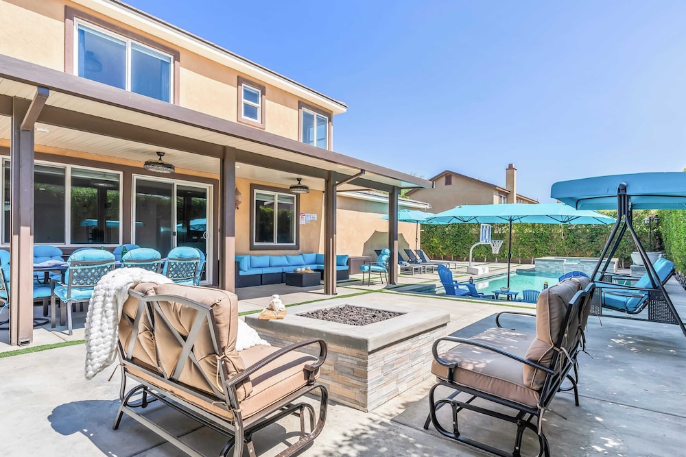 Casa Campo 5BR Desert Oasis w/ Pool, Firepit, & Outdoor Lounge