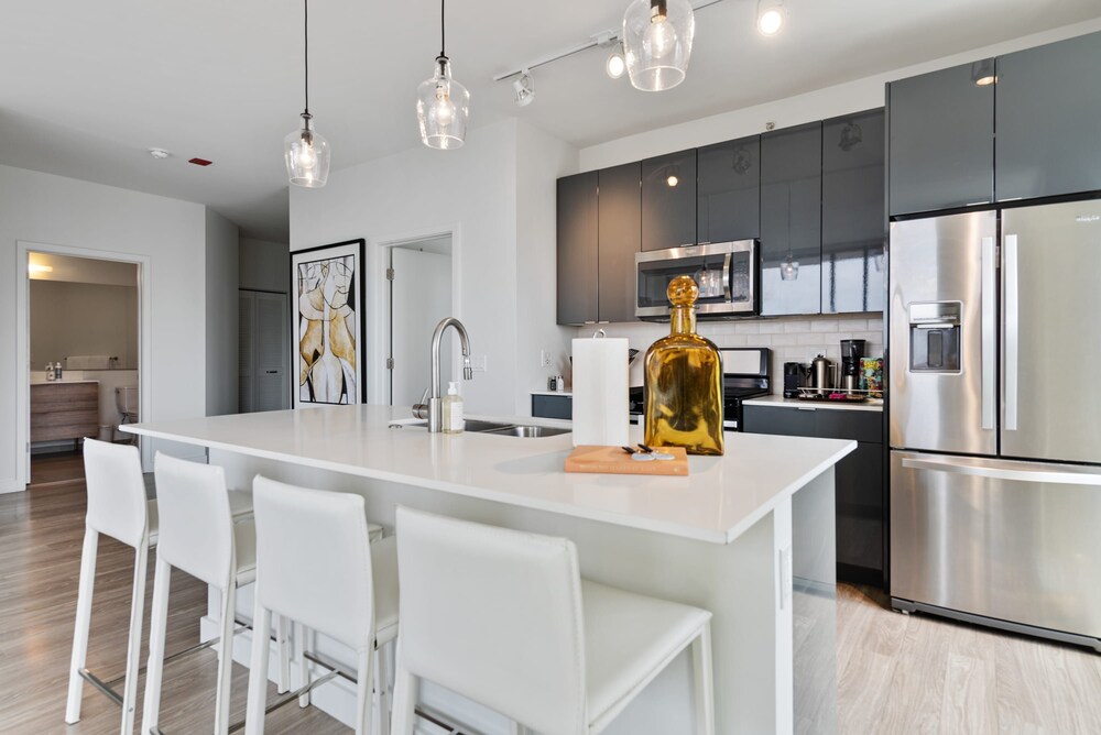 Group Hub 3 Designer 2BR Steps to Mag Mile