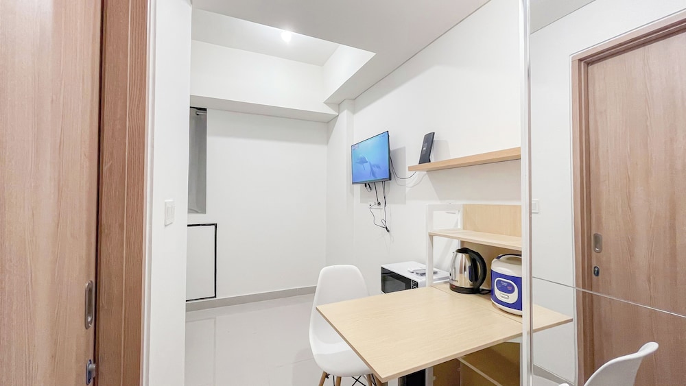 Simple Look Studio (No Kitchen) At Bandaraya - Tallasa City Makassar Apartment