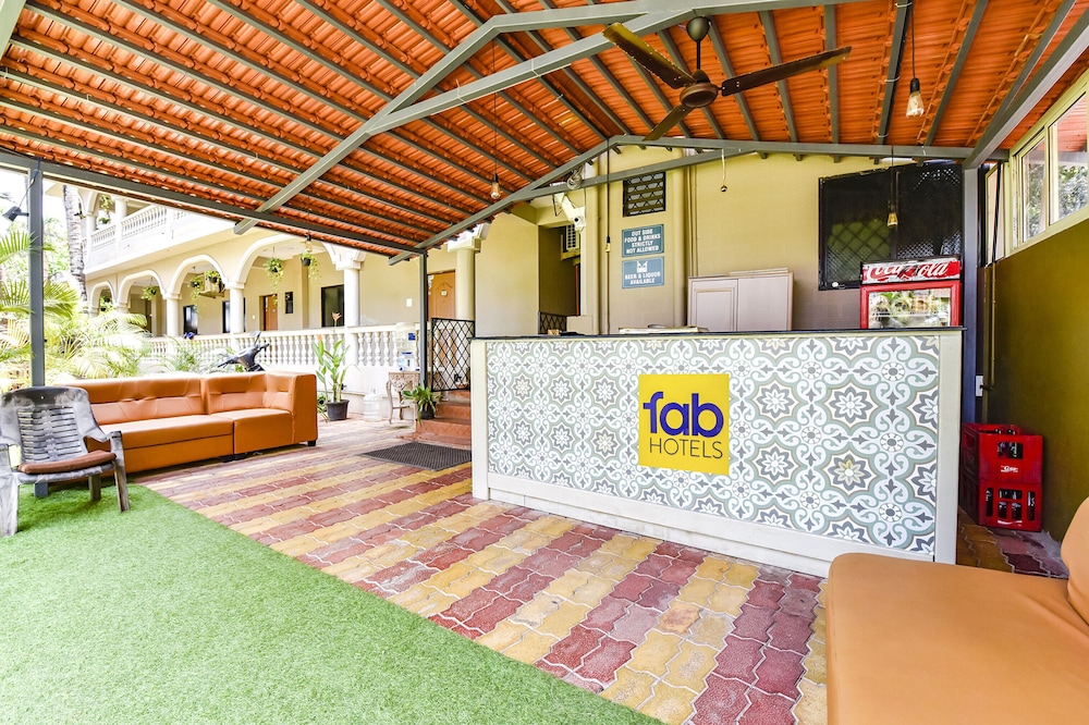 Lobby & Reception
