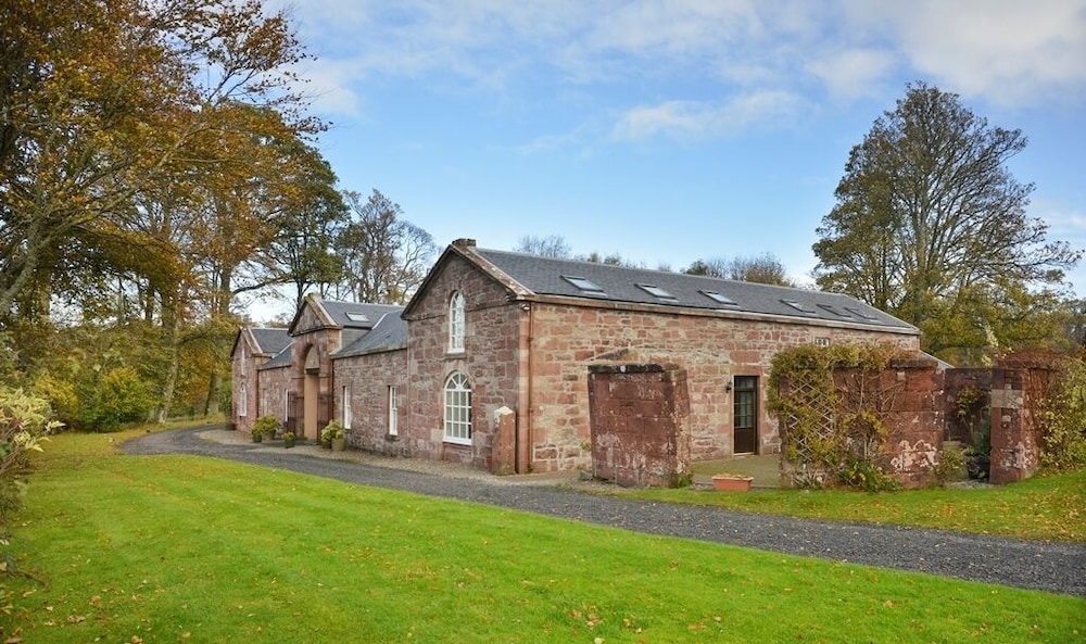 Finnich Cottages