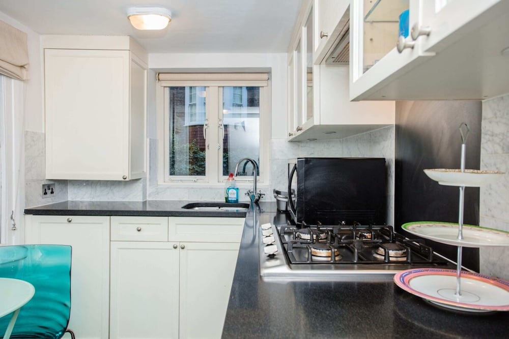 Cozy 1 Bedroom Apartment near Harrods, Knightsbridge
