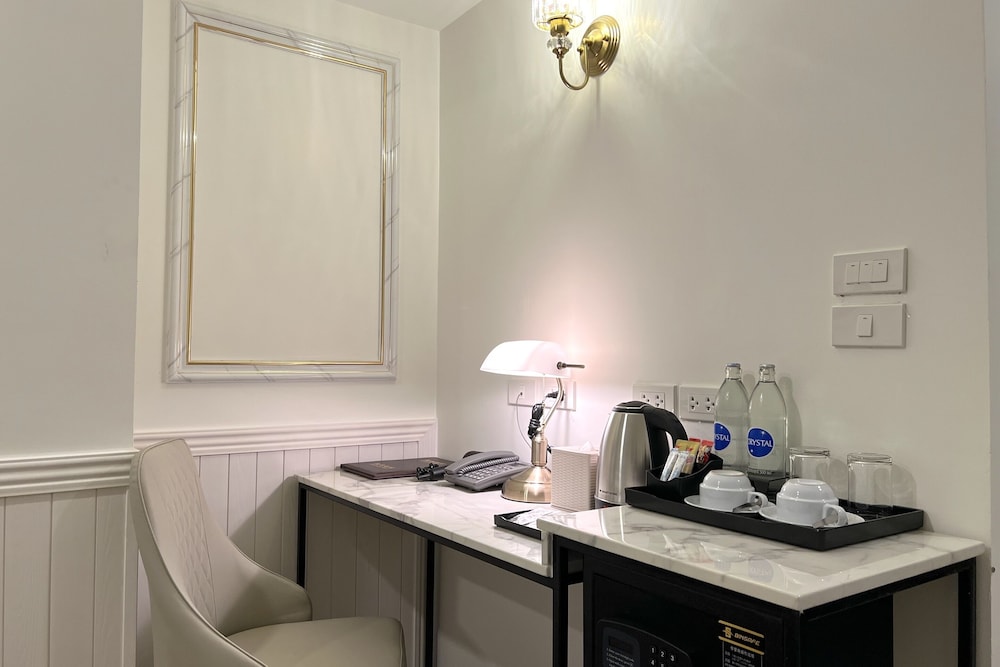Travelier Hostel