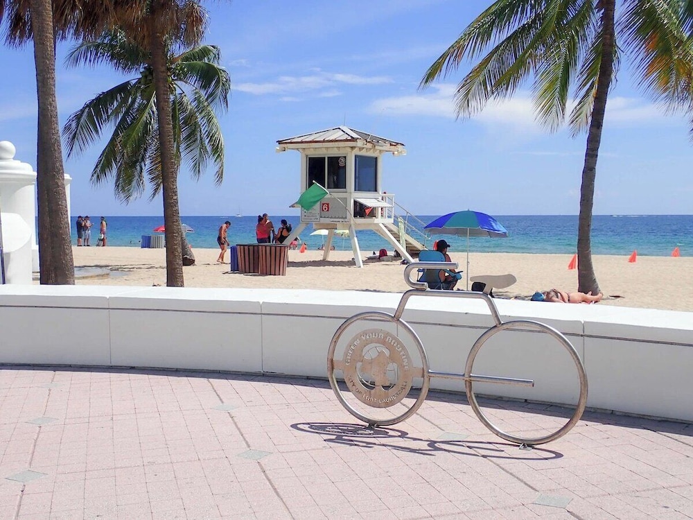 #1 Beach Estate Las Olas Beach Best Location - Image 2
