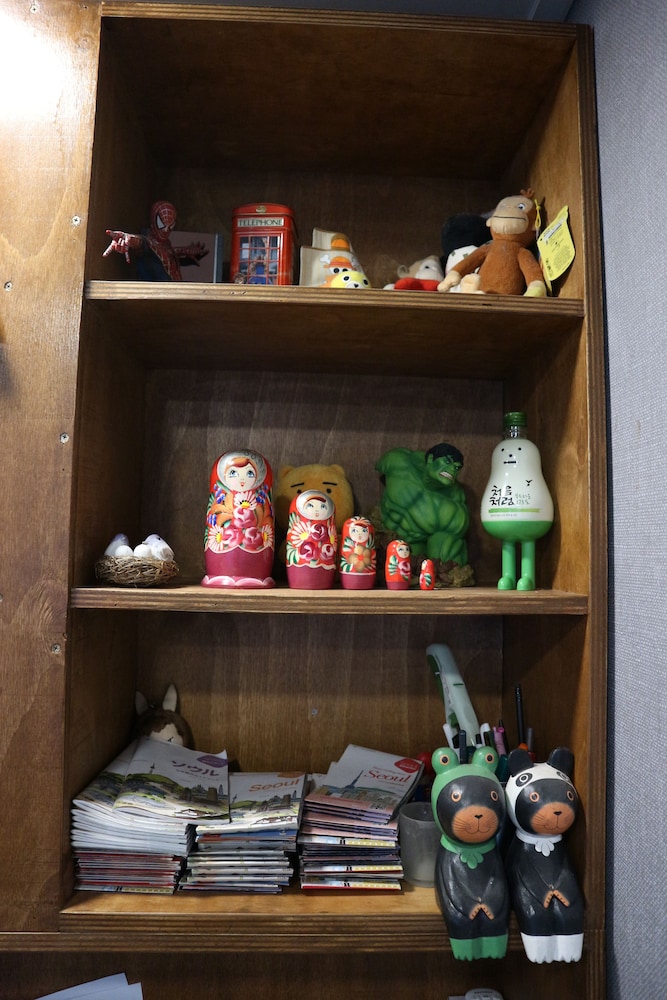 Zzzip Guest House - Hostel