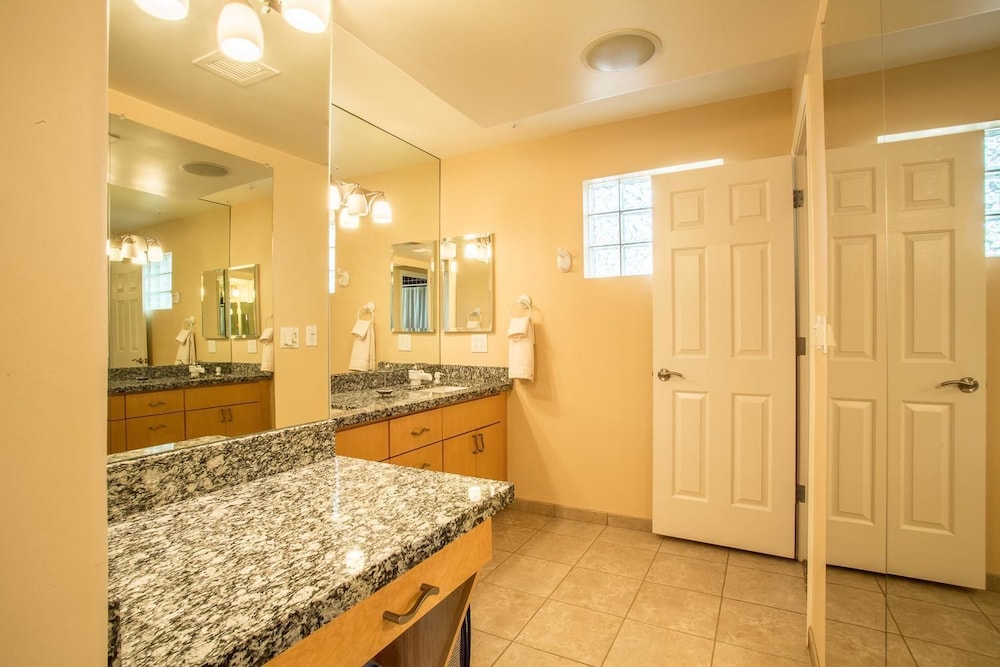 Bella Turquoise By Signature Vacation Rentals