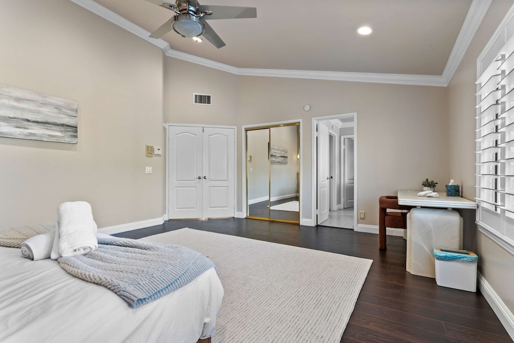 Luxury Pool Home w Theater Games Mountain View