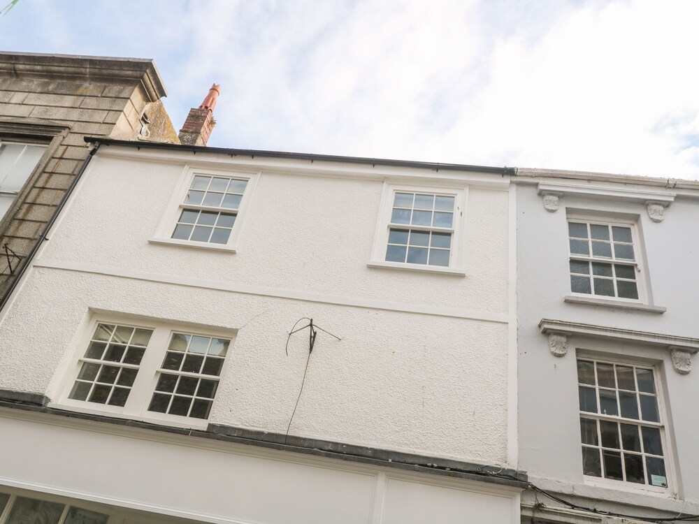 16 Arwenack Street
