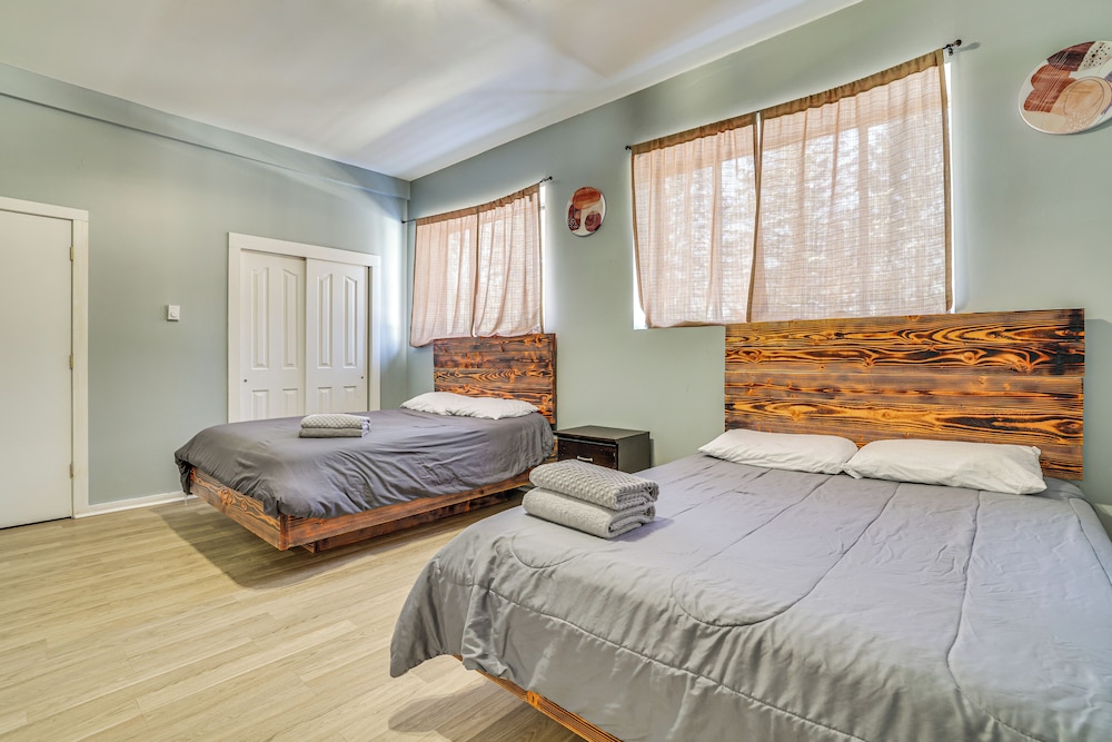15 Mi to Ski Big Bear: Gem w/ Deck & Game Room